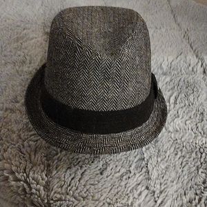 Docker's small adjustable fidora